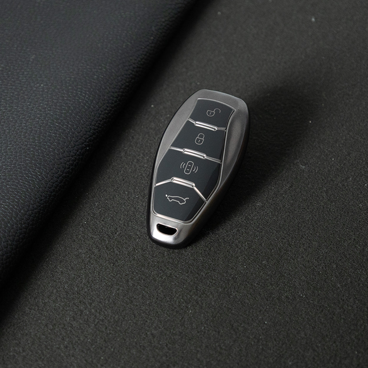 HND1T1 Black-Metal Gray Plating Car Key Cover For  Hongqi H5 Keycase, Brand New HQ9 Hongqi Car High-end Key case Buckle keychain