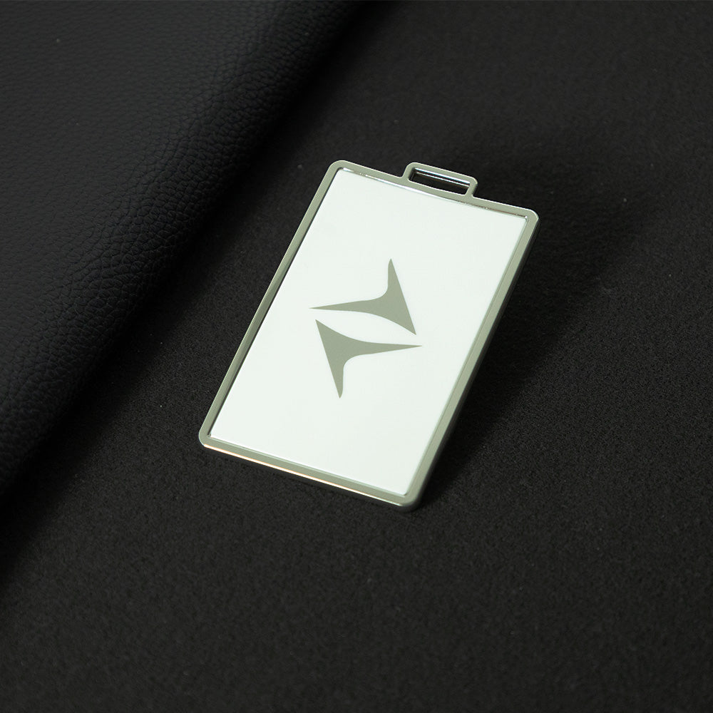 VEQ1T1 White-Silver Plating Dongfeng Yipai 008 Card Key Cover 2024 Model eπ008 Car Accessories NFC Card